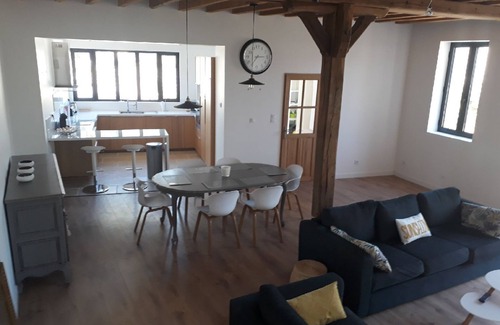 Olivet Cottage | 1 rental, 100 m², 5 people, 2 bedrooms, 1 Jacuzzi, wi-fi