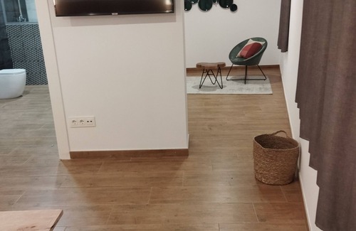 Allin Bed & Breakfast | 1 room with bathroom and breakfast near Urederra.
