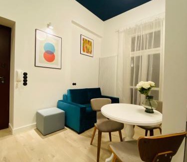Nowa Praga Apartment | 1 syp, Kawa Vertuo, kosmetyki Ada, 3 min Metro Wilenska, by VisitWarsaw Apartments