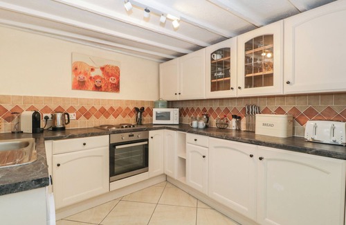 Porlock Cottage | 1 THE MEWS, pet friendly in Porlock