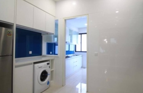Seri Kembangan Apartment | #1 Tropical Evilla Executive Suite