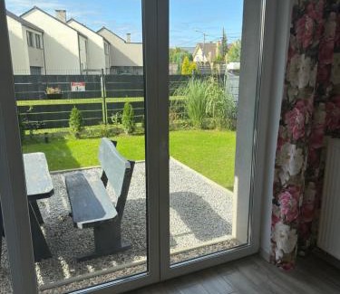 Tychy Apartment | 1 Tyskie Apartamenty z ogródkiem
