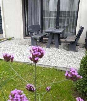 Tychy Apartment | 1 Tyskie Apartamenty z ogródkiem