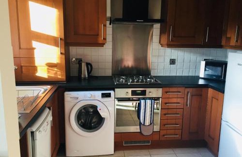 Boscombe Apartment | 10 Hartford Court - 3 bed, close to beach, fast WiFi