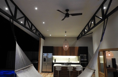 Paraiso House | 10 min to the beach luxury home with beautiful nature around the property .