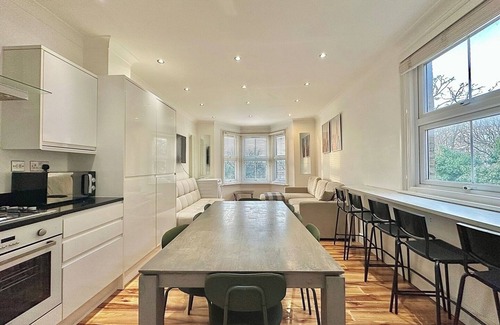 Streatham Hill Apartment | 10 min walk to tube station