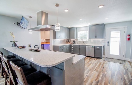 Camas House | 10 Mins from Downtown Camas