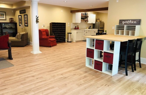 Ballston Spa Apartment | 10 mins. to downtown Saratoga and SPAC. 1,000 sq. ft. Spacious and quiet.