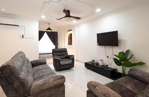 Seputeh House | 10 mint drive to Mid Valley KL near Gateway Bangsar Seputeh