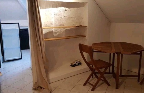 Le Chesnay Apartment | 10 minutes from the castle