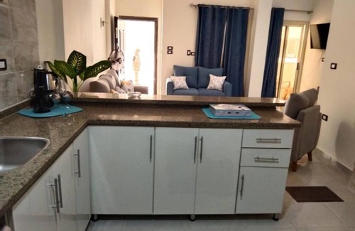 Al-Muntazah Condo | 10 minutes to the beach! Luxurious condo hotel at an affordable price.
