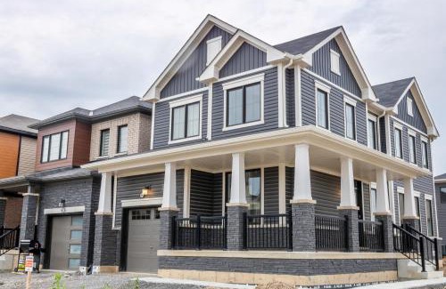 Thorold House | 10 Minutes From The Falls
