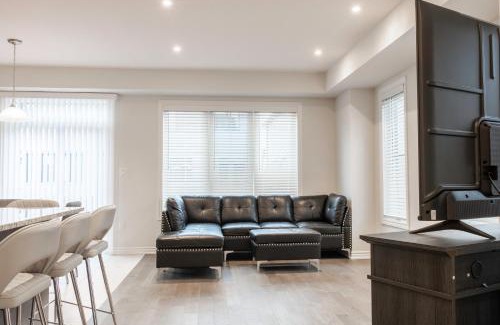 Thorold House | 10 Minutes From The Falls