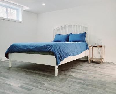 Laprairie House | 10 minutes to Montreal entire place 2 bedrooms private entrance