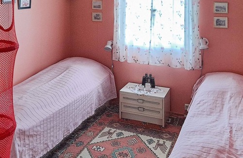 Herøy House | 10 person holiday home in Sandvær