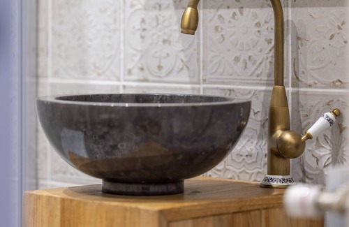 La Bourboule Villa | 10-person villa with spa and massage facilities in the heart of La Bourboule