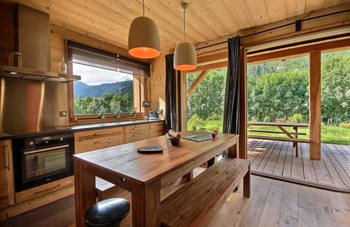 Le Serre Barbin Apartment | 10 persons apartment, charm and prestige, Chalet de La Croix de Bois