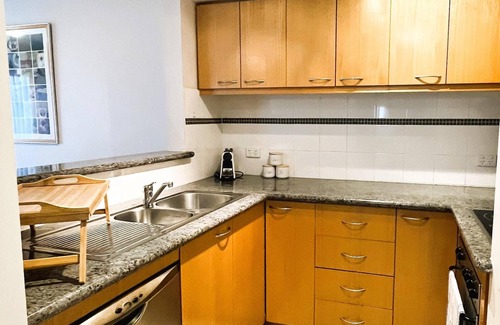 Perth Central Business District Apartment | 10 Relaxing Resort Pkg+Pool+Gym 2BR 2BA
