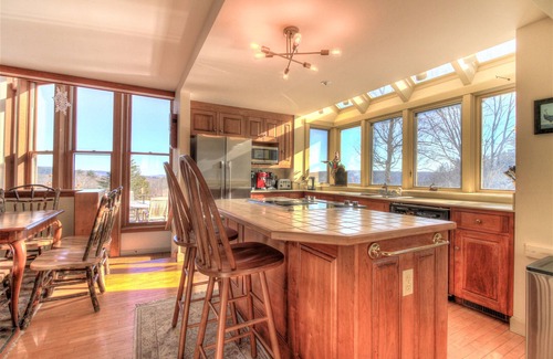 Newfane House | 100 acre Amazing Private Estate. 10 BRs w/Swimming Pool, Tennis Court, Hot Tub!
