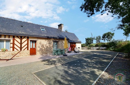 Saint-Germain-en-Cogles House | 100 m² Gîte ∙ 3 bedrooms ∙ 6 guests