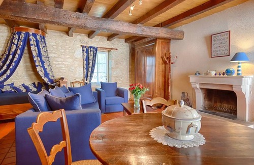 Saint-Michel-le-Cloucq House | 100 m² House ∙ 2 bedrooms ∙ 4 guests