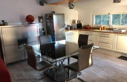 Saint-Vivien-de-Medoc House | 100 m² House ∙ 3 bedrooms ∙ 8 guests