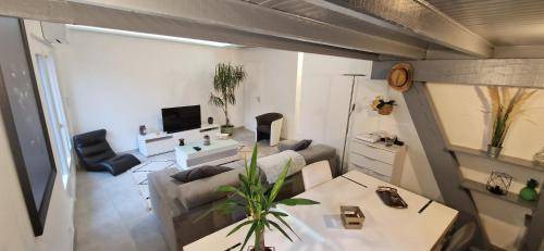 Cournon-dʼAuvergne Apartment | 100 m² Apartment ∙ 3 bedrooms ∙ 7 guests