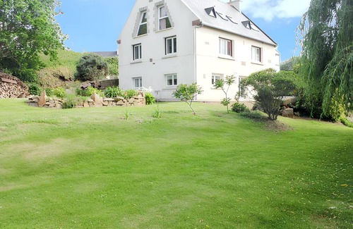 Trevou-Treguignec Apartment | 100 m² Apartment ∙ 2 bedrooms ∙ 6 guests