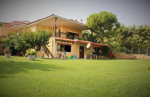 Pallini Apartment | 100 m² Apartment ∙ 2 bedrooms ∙ 10 guests