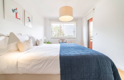 Charneca de Caparica e Sobreda Apartment | 100 m² Apartment ∙ 2 bedrooms ∙ 6 guests