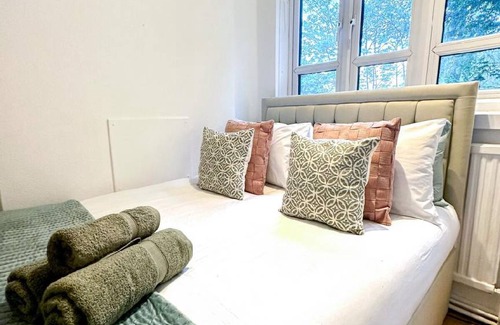 Woodberry Down Apartment | 100 m² Apartment ∙ 3 bedrooms ∙ 9 guests