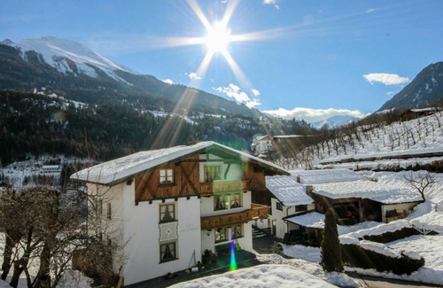 Quadratsch Apartment | 100 m² Apartment ∙ 3 bedrooms ∙ 6 guests