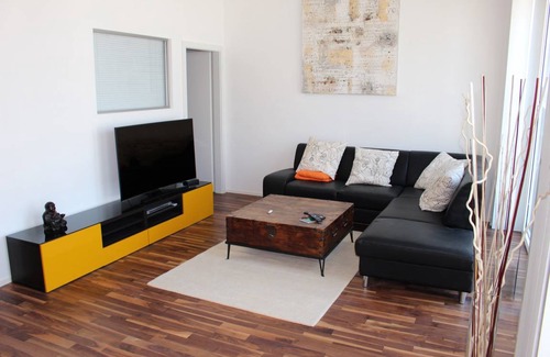 Lausanne Apartment | 100 m² Apartment ∙ 3 bedrooms ∙ 5 guests