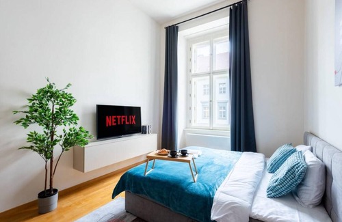 Vysocany Apartment | 100 m² Apartment ∙ 3 bedrooms ∙ 8 guests