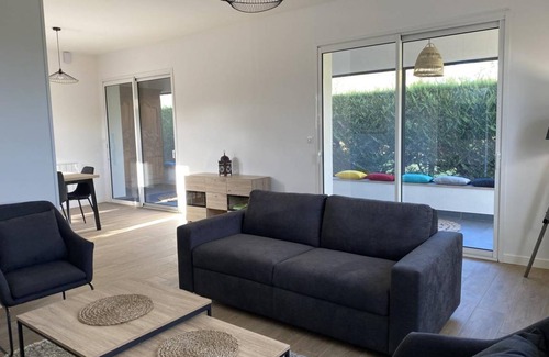 Brout-Vernet Cottage | 100 m² Cabin ∙ 2 bedrooms ∙ 4 guests
