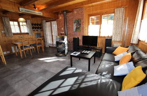 La Lecherette Ski Chalet | 100 m² Chalet ∙ 3 bedrooms ∙ 6 guests