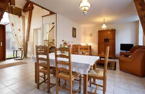 Ferrieres-sur-Sichon Cottage | 100 m² Cabin ∙ 3 bedrooms ∙ 7 guests
