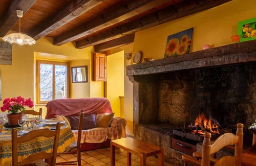 Nasbinals House | 100 m² Gîte ∙ 3 bedrooms ∙ 7 guests