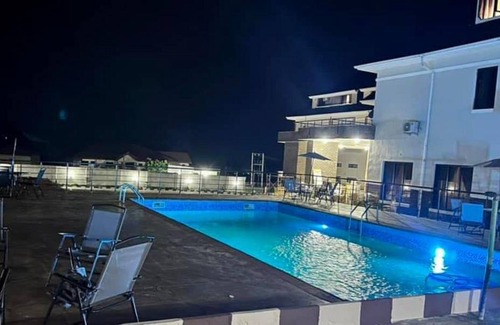 Elu Hotel | 100 m² Hotel ∙ 3 bedrooms ∙ 12 guests
