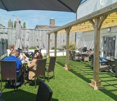 Fethard on Sea Hotel | 100 m² Hotel ∙ 3 bedrooms ∙ 6 guests