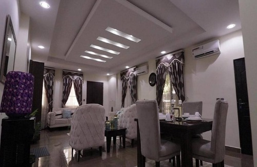 Kano Hotel | 100 m² Hotel ∙ 3 bedrooms ∙ 10 guests