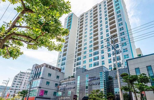 Okpo-dong Hotel | 100 m² Hotel ∙ 3 bedrooms ∙ 10 guests