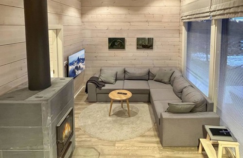 Inari House | 100 m² House ∙ 1 bedroom ∙ 8 guests