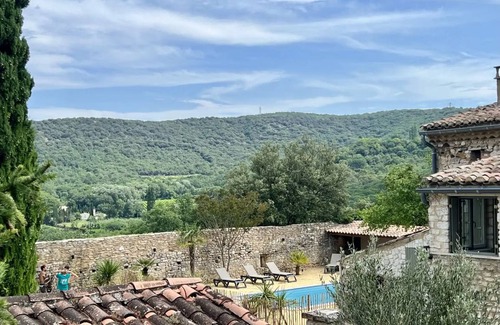 Cornillon House | 100 m² House ∙ 2 bedrooms ∙ 4 guests