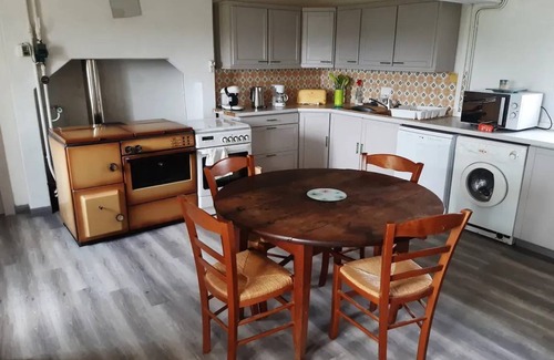 Chenerailles - Auzances - Bellegarde et Haut Pays Marchois House | 100 m² House ∙ 2 bedrooms ∙ 4 guests