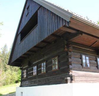 Predjama House | 100 m² House ∙ 2 bedrooms ∙ 6 guests