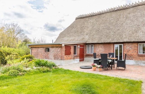 Ekenis House | 100 m² House ∙ 2 bedrooms ∙ 4 guests