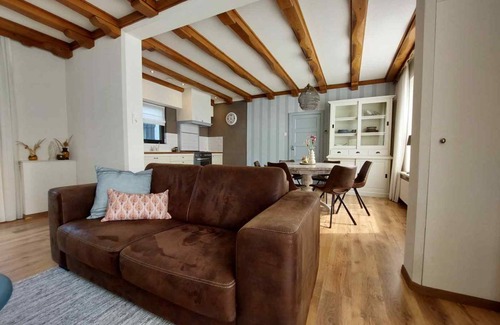 Hoeven House | 100 m² House ∙ 2 bedrooms ∙ 7 guests