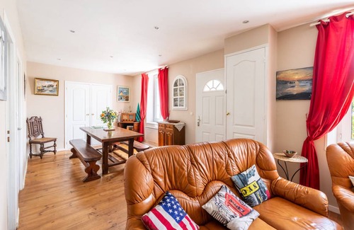 Rostrenen House | 100 m² House ∙ 3 bedrooms ∙ 6 guests