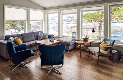 Afjord House | 100 m² House ∙ 3 bedrooms ∙ 9 guests
